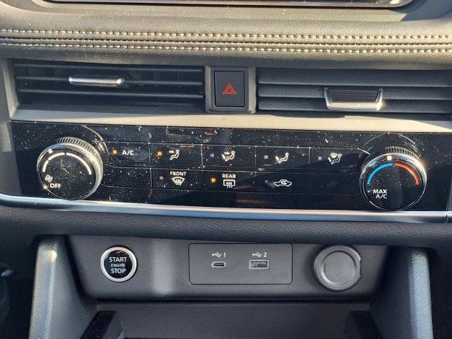 Vehicle image 20 of 27