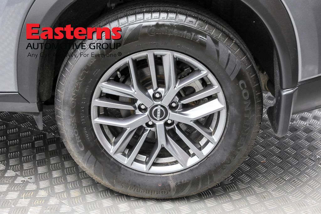 Vehicle image 38 of 61