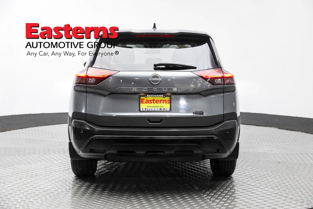 Vehicle image 28 of 61