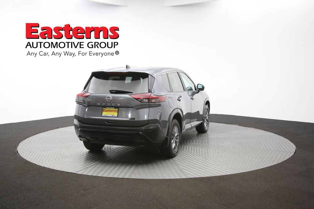 Vehicle image 21 of 61
