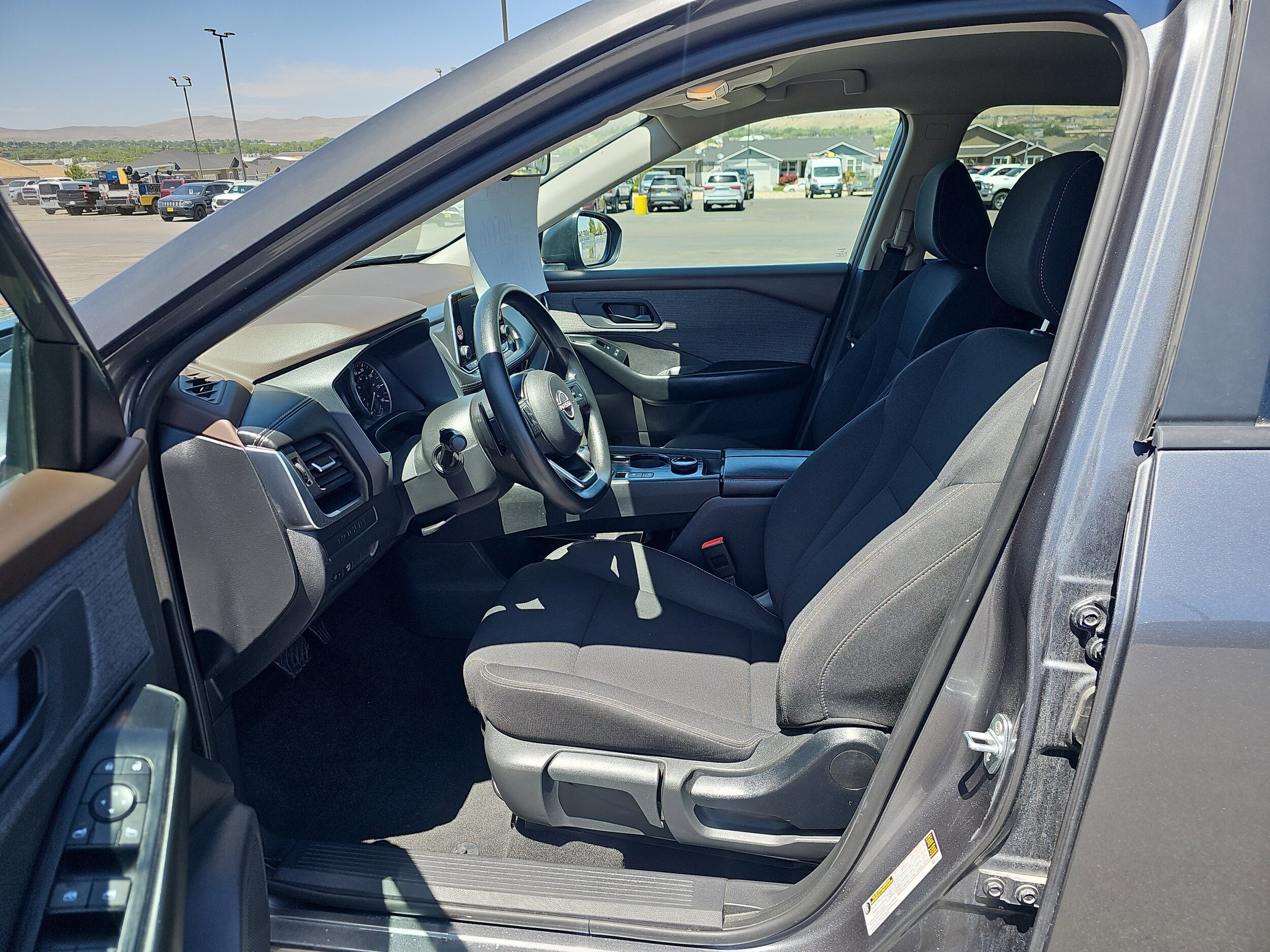 Vehicle image 14 of 30