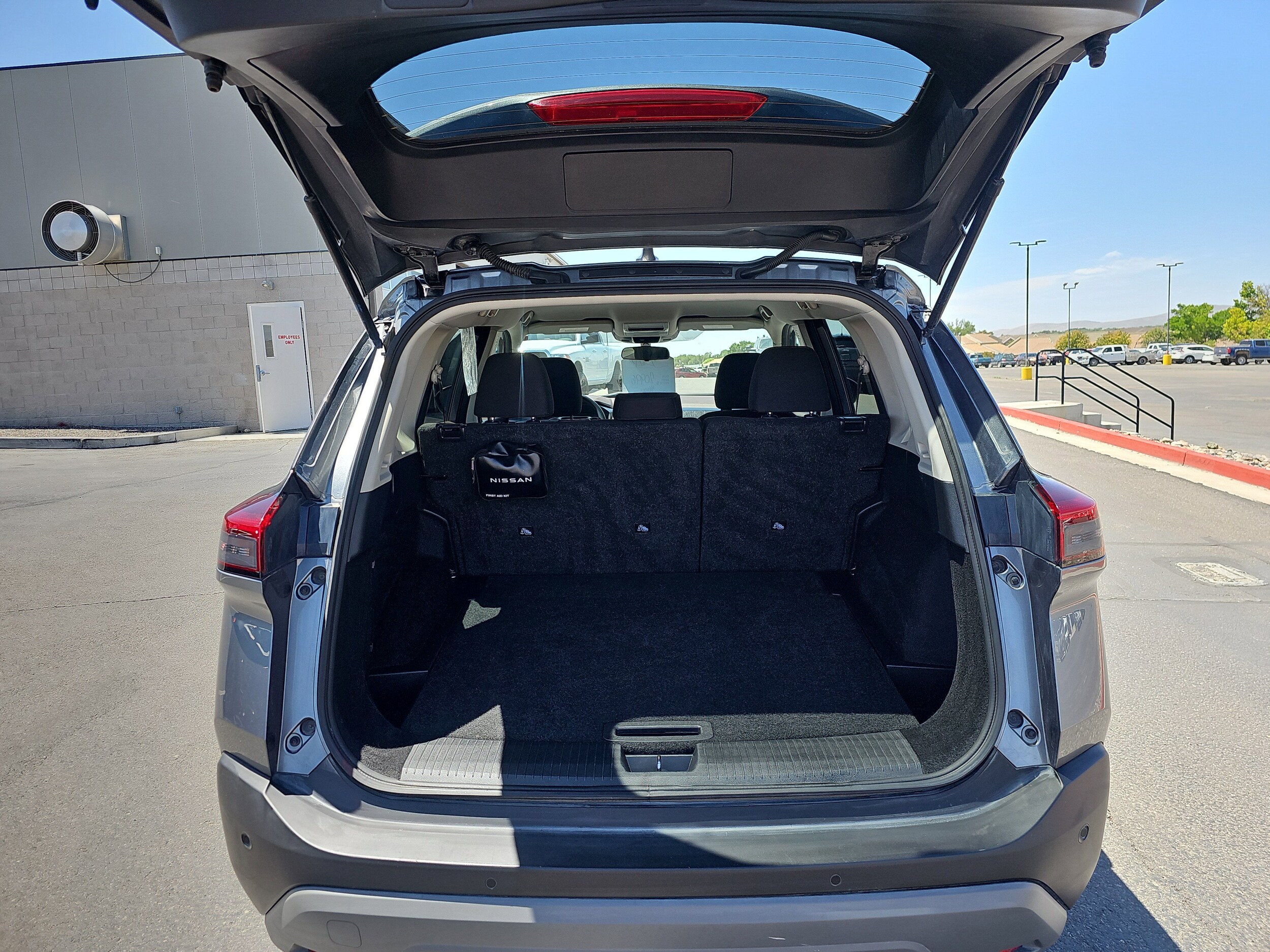 Vehicle image 10 of 30