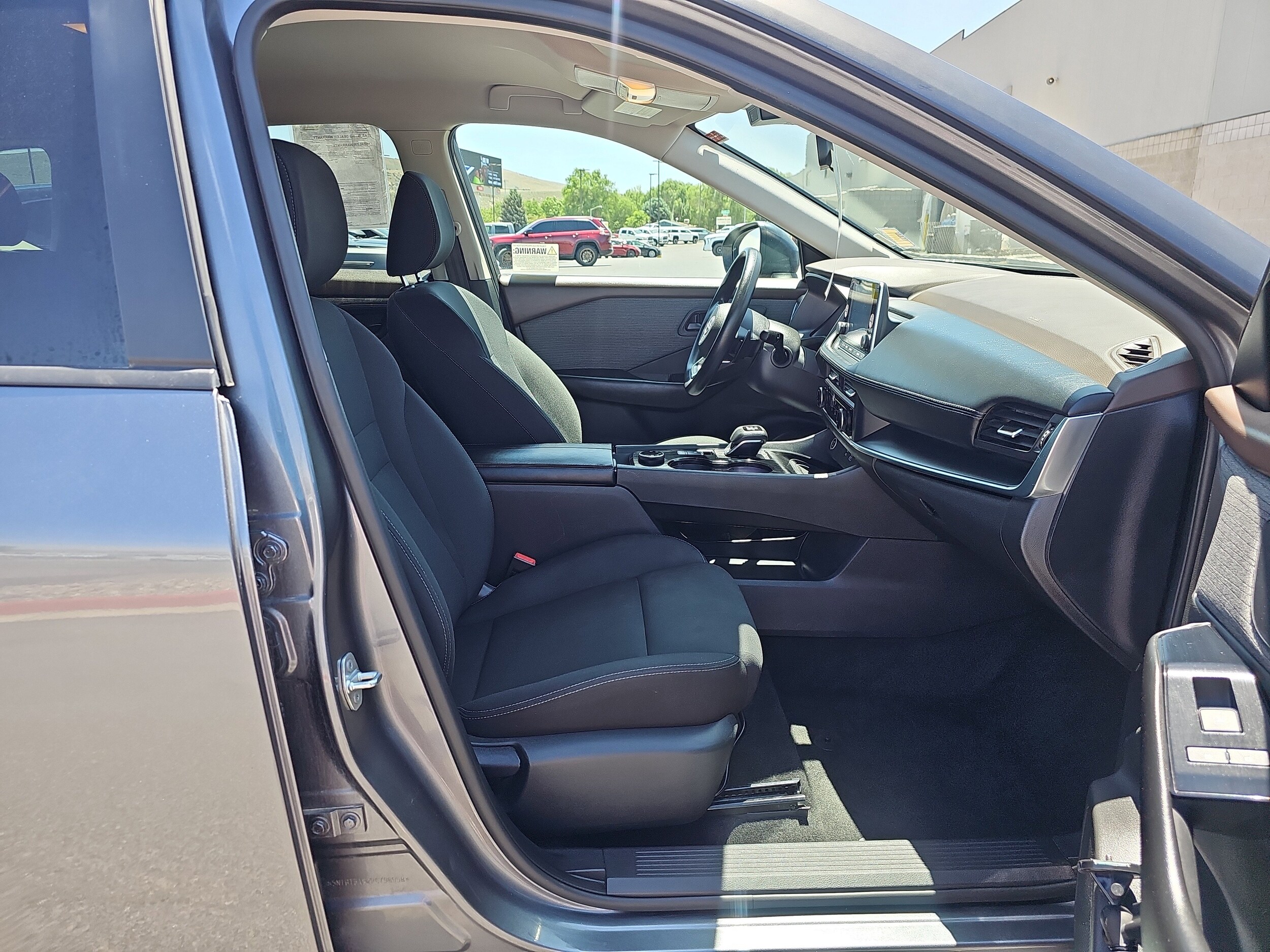 Vehicle image 12 of 30