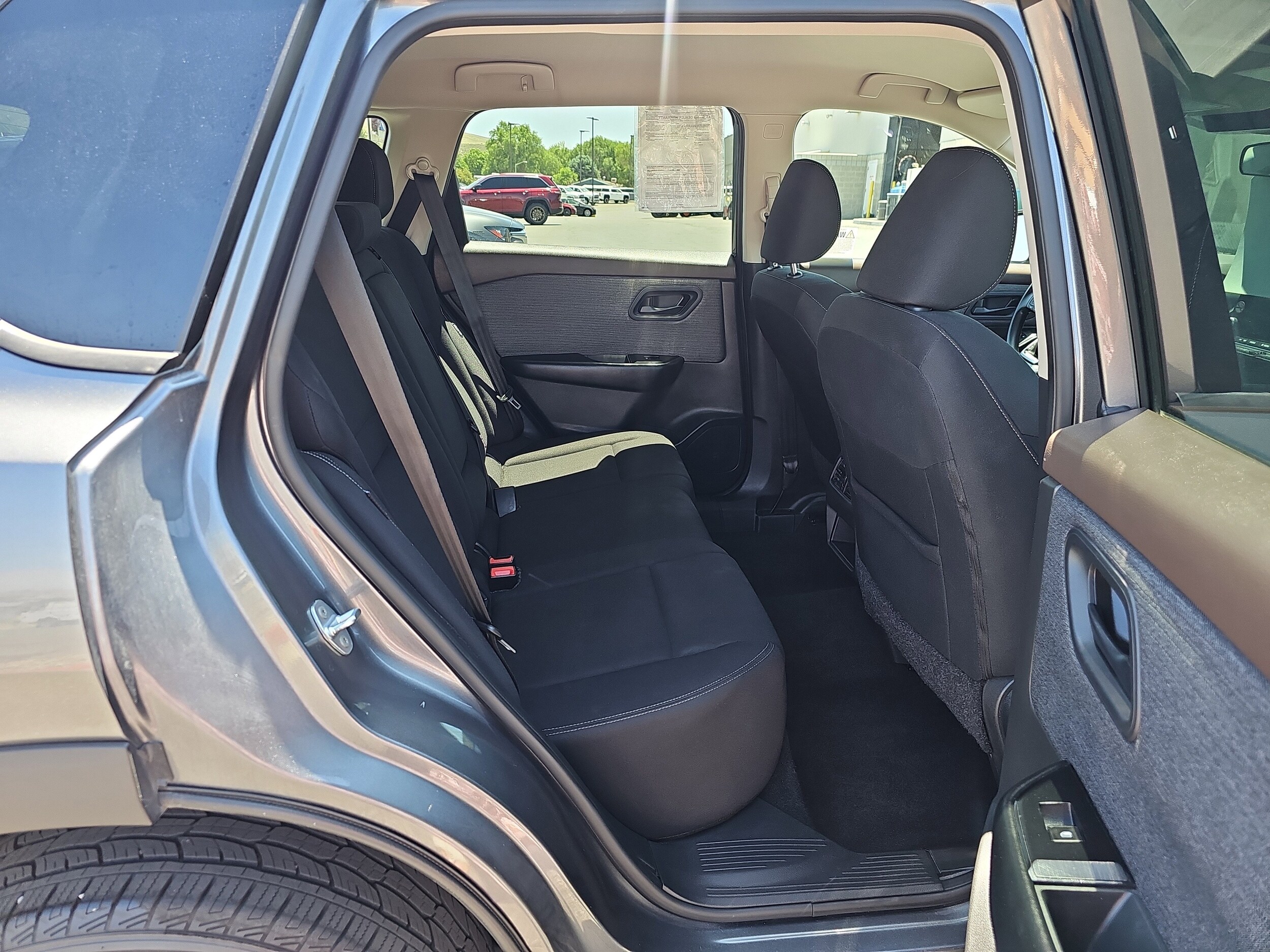 Vehicle image 13 of 30