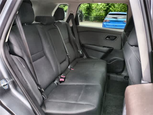 Vehicle image 15 of 37