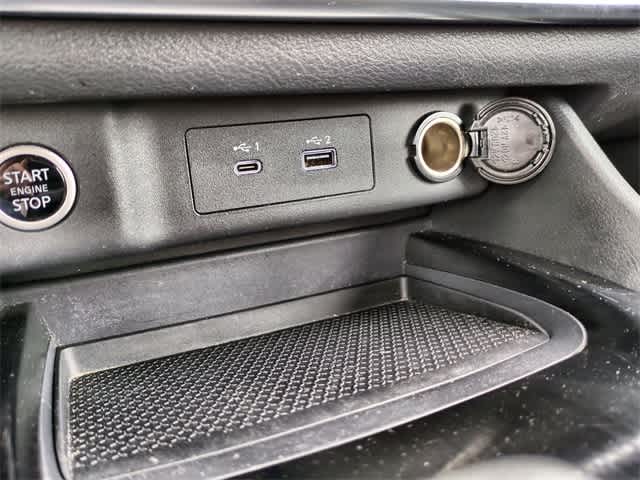 Vehicle image 13 of 37