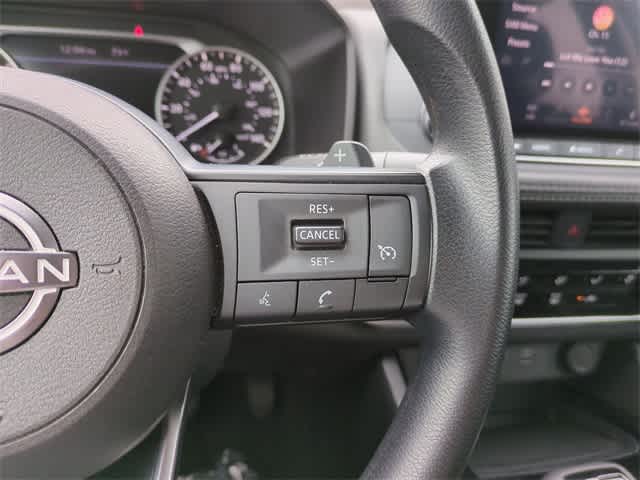 Vehicle image 22 of 37
