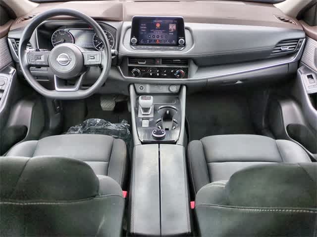 Vehicle image 21 of 37