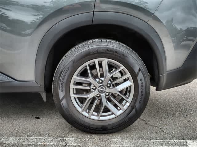 Vehicle image 11 of 37