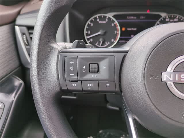 Vehicle image 23 of 37