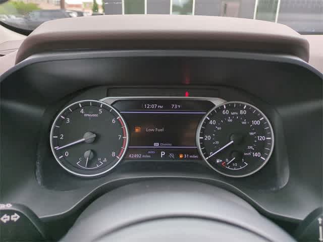 Vehicle image 24 of 37