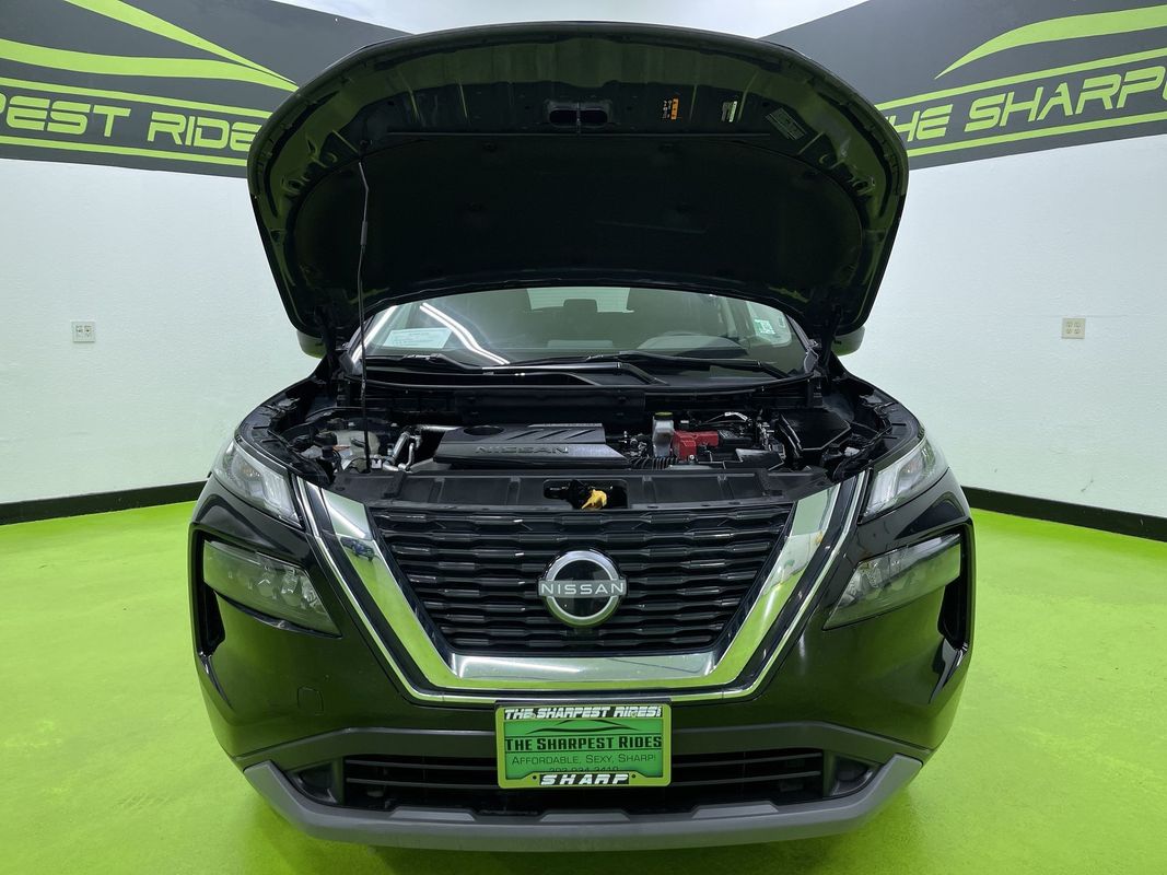 2023 Nissan Rogue S Image 2 of 27