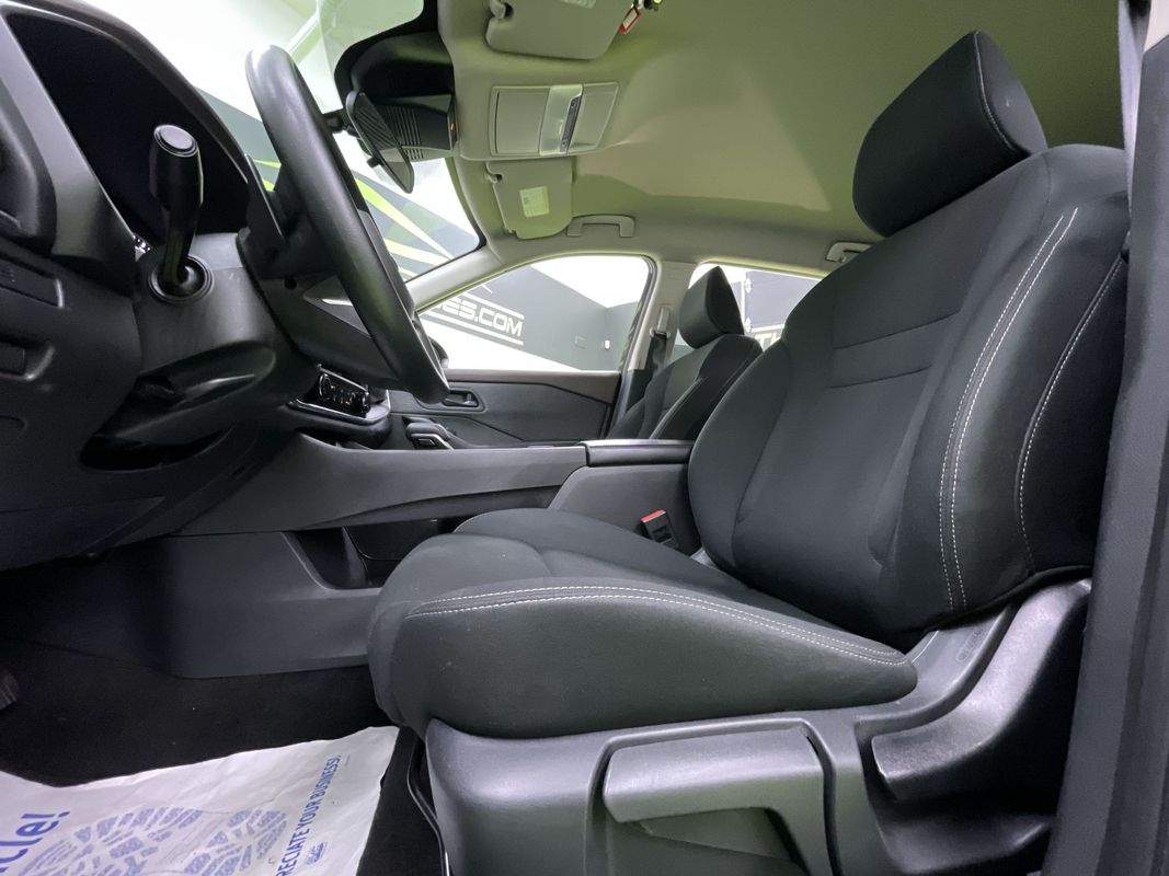 2023 Nissan Rogue S Image 15 of 27