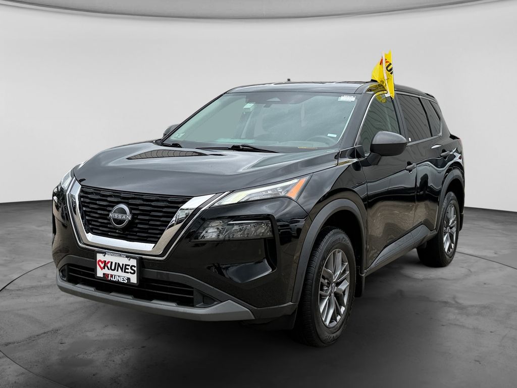 2023 Nissan Rogue S Image 1 of 30