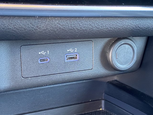 Vehicle image 23 of 30