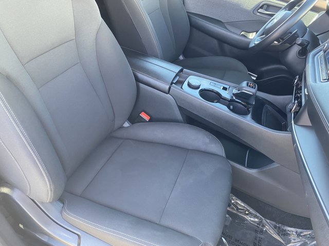 Vehicle image 8 of 30