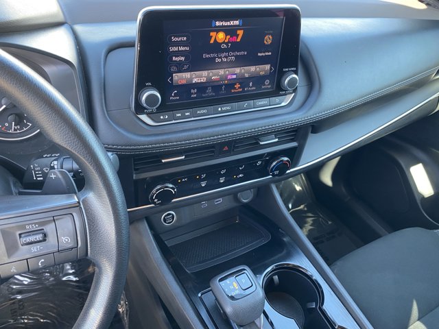 Vehicle image 19 of 30