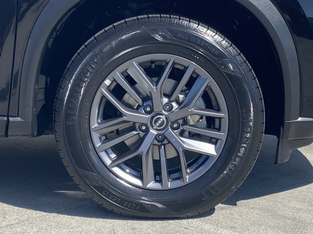 Vehicle image 7 of 30