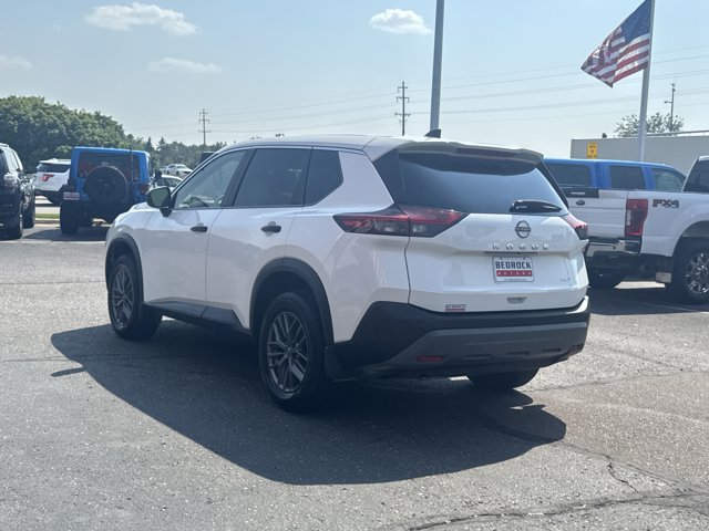 Vehicle image 7 of 33