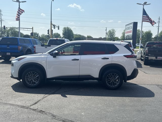 Vehicle image 8 of 33