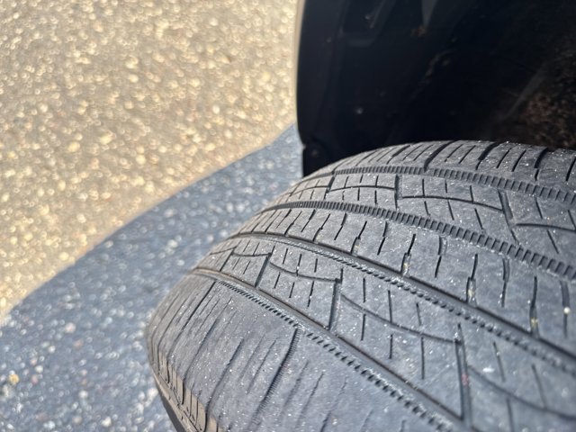 Vehicle image 10 of 33