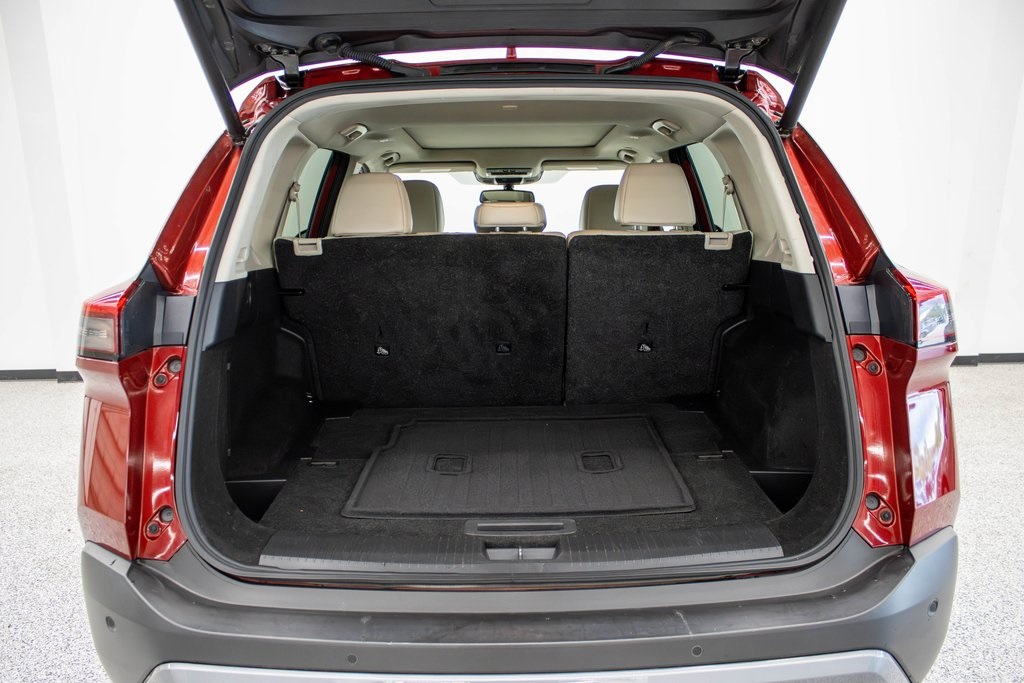 Vehicle image 9 of 28