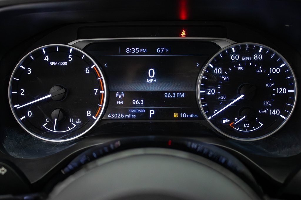 Vehicle image 20 of 28