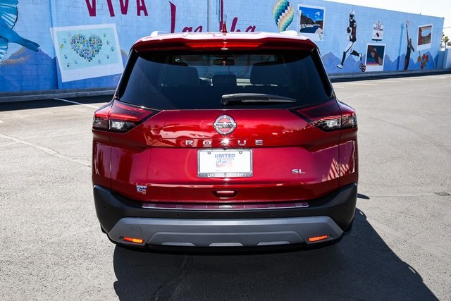 2023 Nissan Rogue SL Image 13 of 35