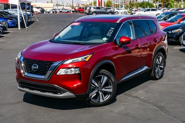 2023 Nissan Rogue SL Image 1 of 35