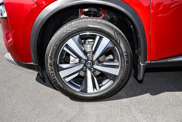 2023 Nissan Rogue SL Image 10 of 35