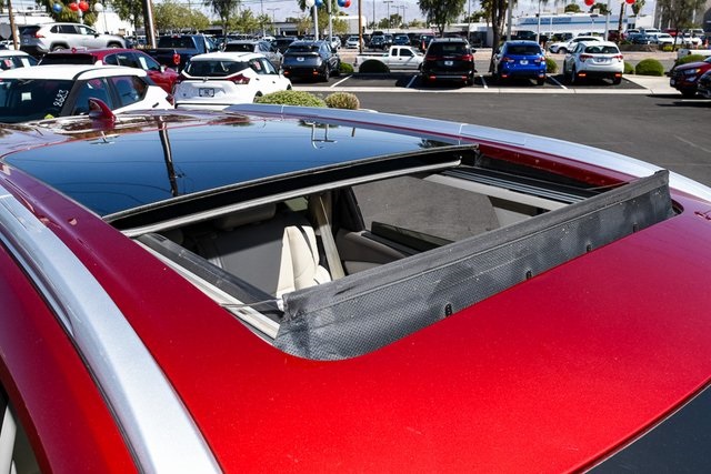 2023 Nissan Rogue SL Image 9 of 35