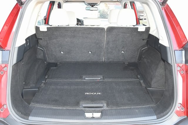 2023 Nissan Rogue SL Image 12 of 35