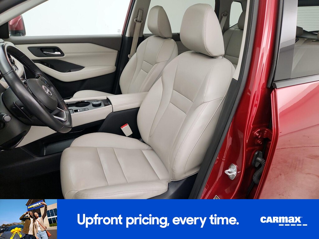 2023 Nissan Rogue SL Image 12 of 30