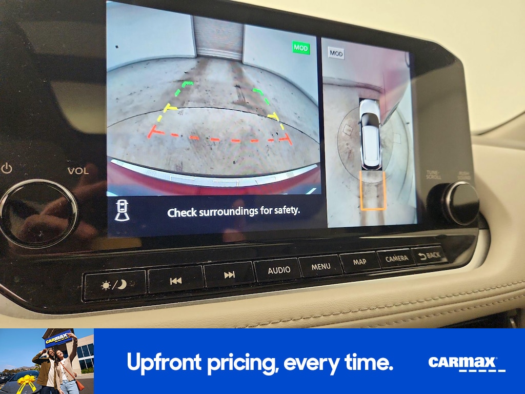 2023 Nissan Rogue SL Image 19 of 30