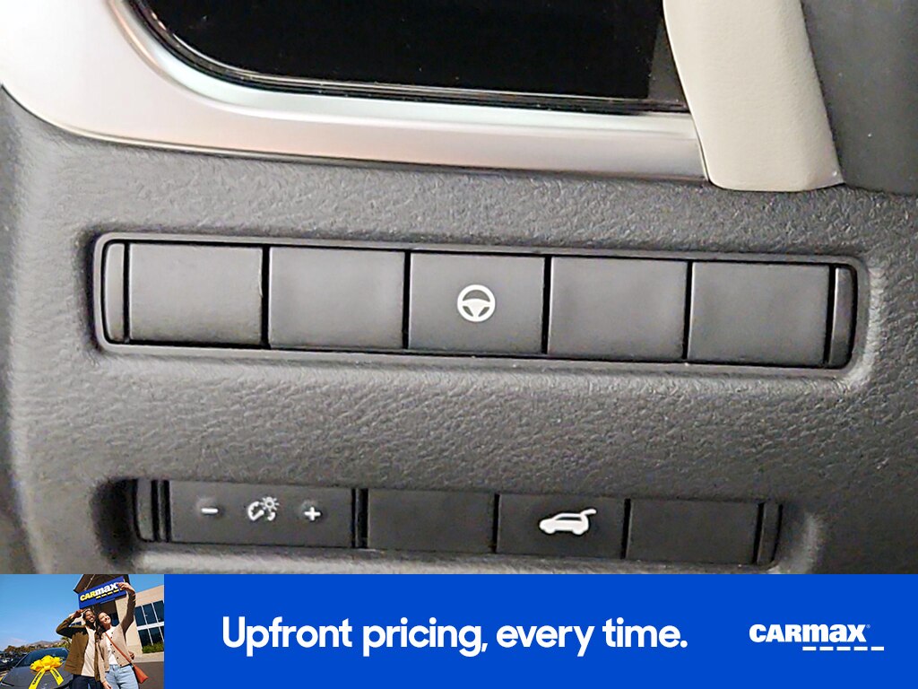 2023 Nissan Rogue SL Image 22 of 30