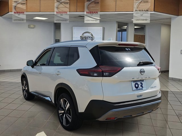 Vehicle image 5 of 24