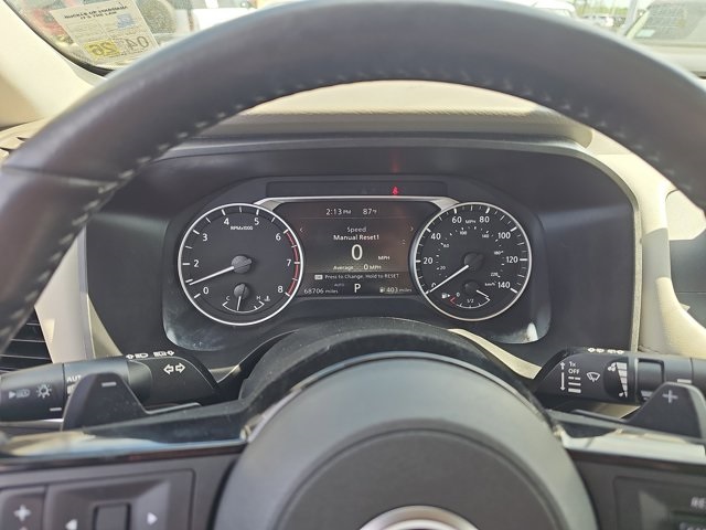 Vehicle image 23 of 24
