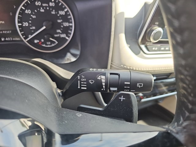 Vehicle image 22 of 24