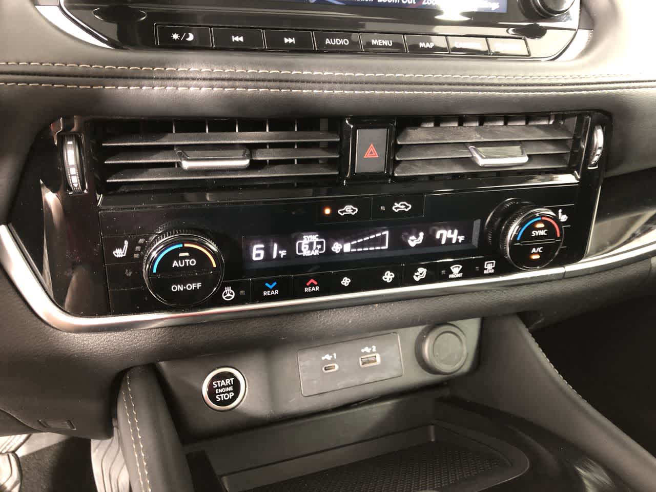 Vehicle image 19 of 23