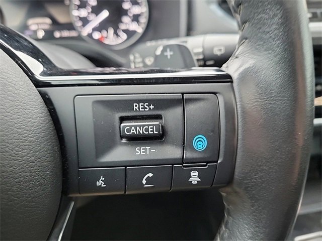 Vehicle image 25 of 31