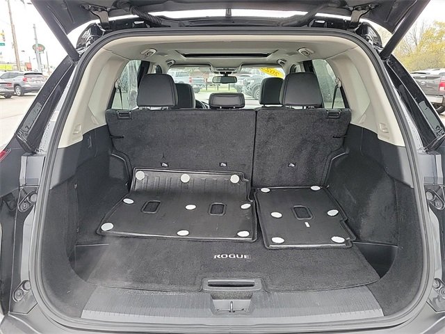 Vehicle image 9 of 31