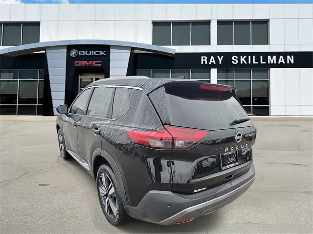 Vehicle image 4 of 31