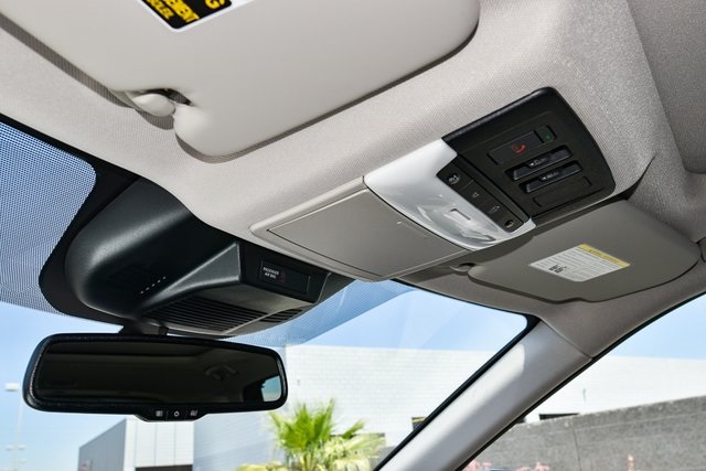 2023 Nissan Rogue SL Image 38 of 40