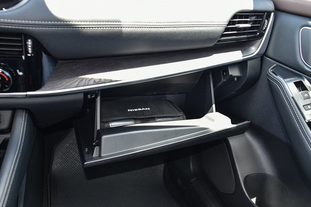 2023 Nissan Rogue SL Image 39 of 40