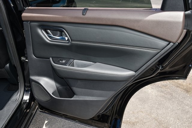 2023 Nissan Rogue SL Image 31 of 40