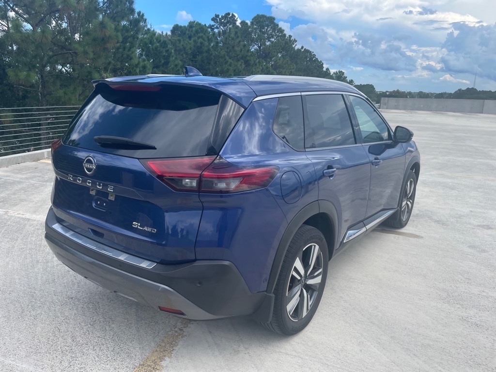 2023 Nissan Rogue SL Image 4 of 24