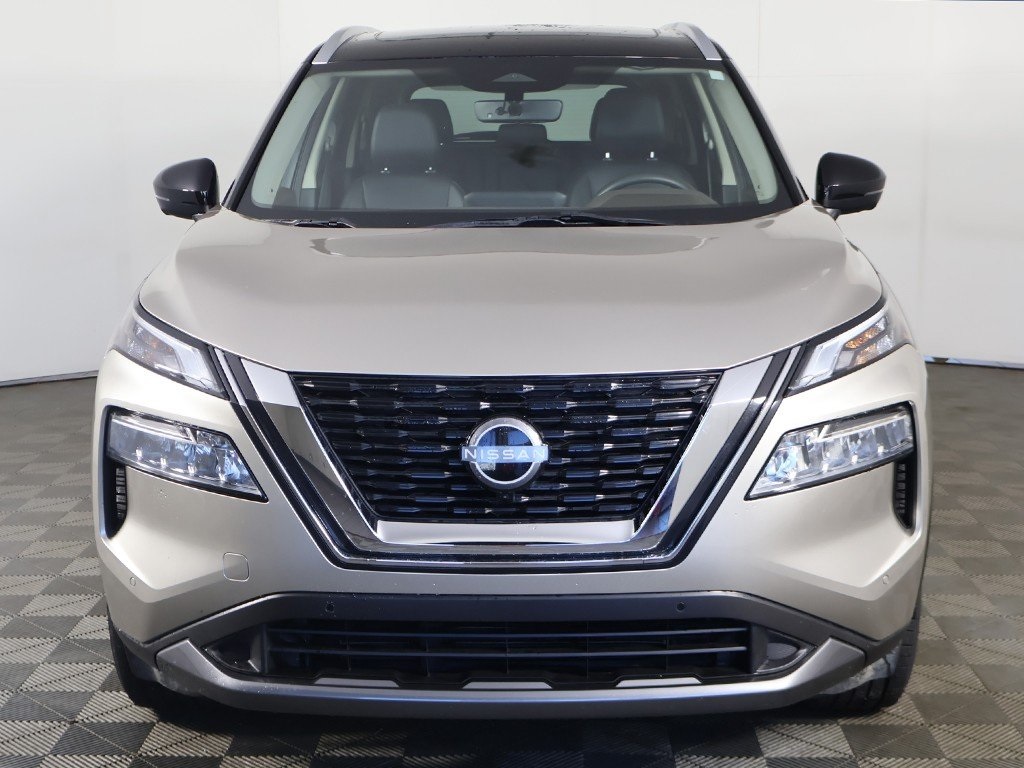 2023 Nissan Rogue SL Image 3 of 54