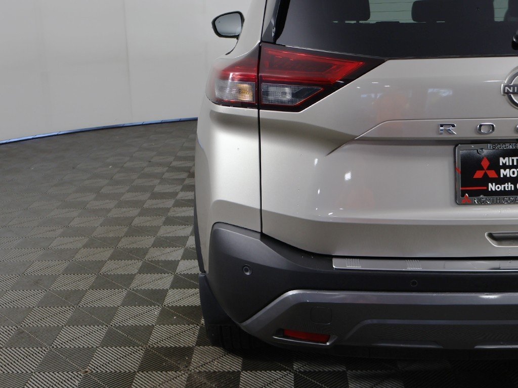 2023 Nissan Rogue SL Image 44 of 54