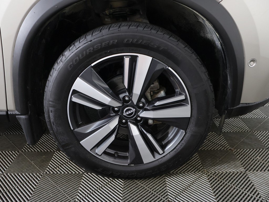 2023 Nissan Rogue SL Image 12 of 54