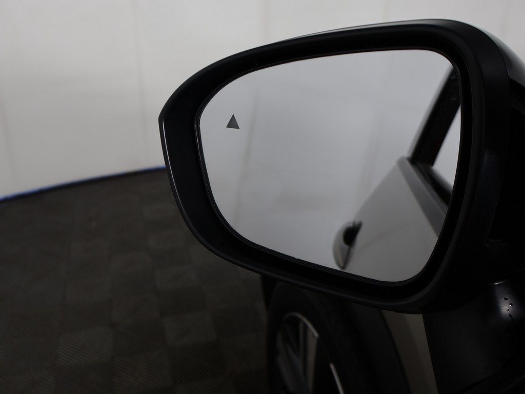 2023 Nissan Rogue SL Image 41 of 54